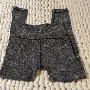 Lululemon size 6 leggings